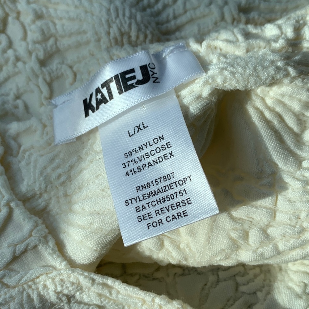 Katie J NYC Tween Maizie Top LG/XL, Ivory Floral Textured Tank Top Y2K - Picture 2 of 3